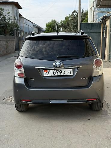 coroll: Toyota Verso: 2013 г., 1.8 л, Автомат, Бензин, Универсал — 4