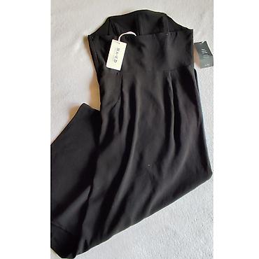 sat parfois: Elegantna crna midi haljina bez bretela – NA‑KD - Kroj: uska silueta — 3