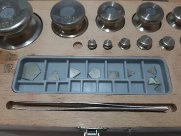 Ostali alati i mašine: Kalibracioni tegovi klase M1 (do 500grama) u drvenoj kutiji sa na lalafo.rs — 12 Ostali alati i mašine: Kalibracioni tegovi klase M1 (do 500grama) u drvenoj kutiji sa — 12