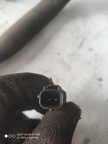 Двигатели, моторы и ГБЦ: Бензиновый мотор Mitsubishi 1999 г., 1.8 л, Б/у, Оригинал — 10