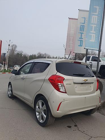Chevrolet: Chevrolet Spark: 2017 г., 1 л, Вариатор, Бензин, Хэтчбэк — 6