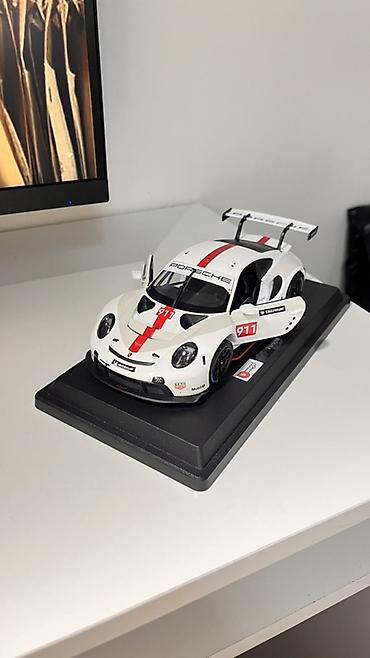 Модели автомобилей: Продаю модель Bburago 1:24 Porsche 911 RSR GT. Оригинал — 6