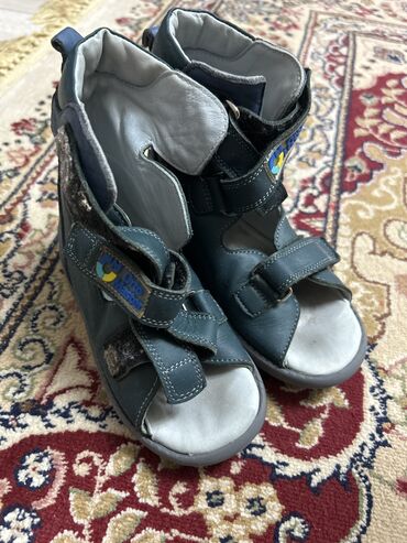 ходунок детский от 6 месяц: Ортопедический обувь Размер 26 Носили 4 месяца состояние10/8 Купили