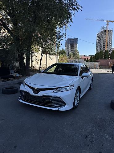Продажа авто: Toyota Camry: 2019 г., 2.5 л, Автомат, Бензин — 2