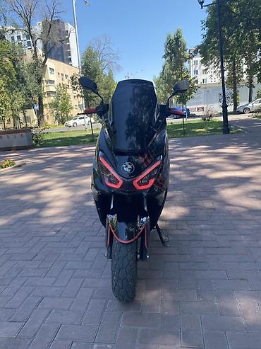 скутер цена бишкек: Макси скутер сатылат Баксы:45000 Куб:165 Пробег: 3.500 Тяга:🛫 — 1