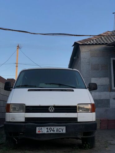 Volkswagen: Volkswagen : 1993 г., 0.2 л, Механика, Бензин, Фургон