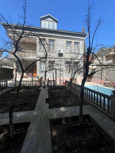 Həyət evləri və villaların satışı: Bakıxanov qəs. 6 otaqlı, 300 kv. m, Kredit yoxdur, Orta təmir — 3