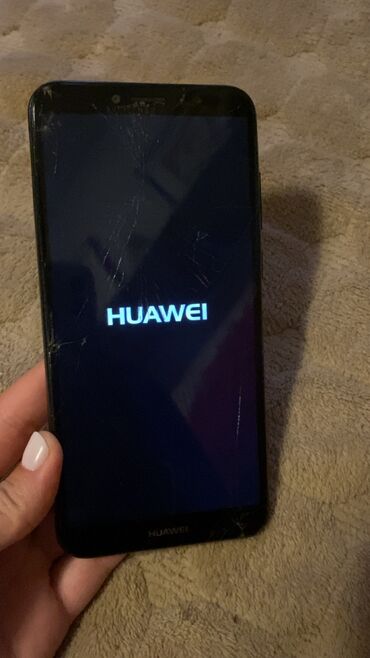 crna sa: Huawei Y6, bоја - Crna, Otisak prsta