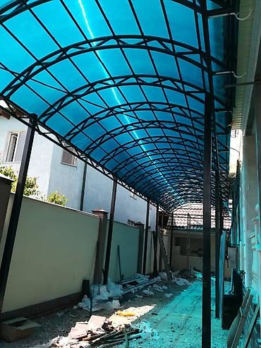 Распашные ворота: Металлические ворота с декоративными панелями .Ферма и навесом любой — 24