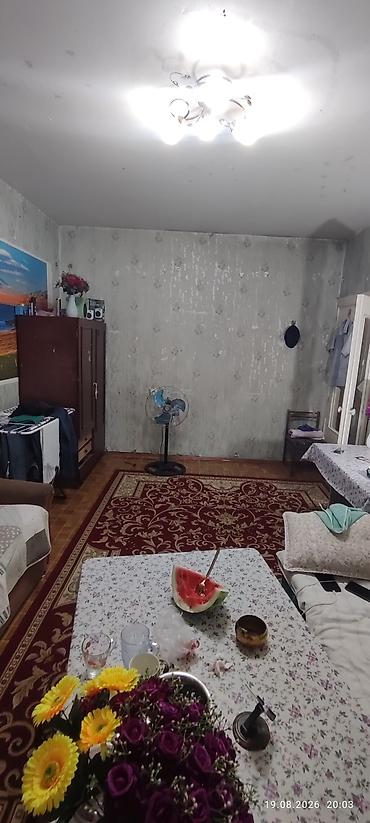 проходной: 1 комната, 40 м², Восток-5 мкр 106 серия, 5 этаж, Старый ремонт — 6