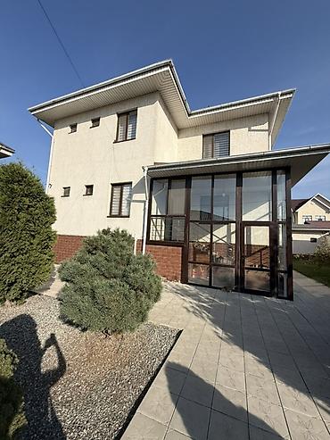 арзан гостиница бишкек: 300 м², 6 бөлмө жана андан көп, Үй-бүлөлүүлөргө — 2