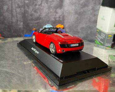Avtomobil modelləri: Коллекционная модель AUDI R8 V10 Spyder Red 2012 Limited Edition — 25