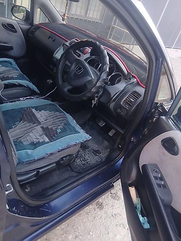 camry 2011: Honda Fit: 2002 г., 1.3 л, Автомат, Бензин, Хэтчбэк — 4
