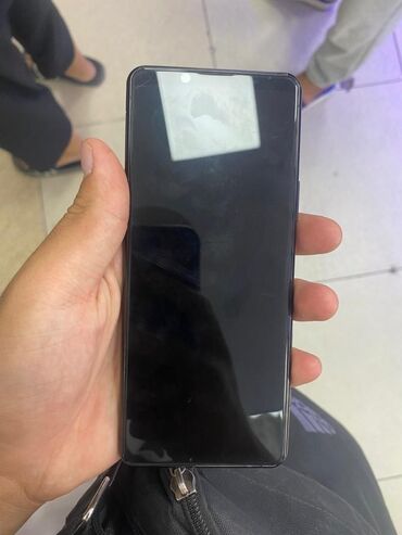 tecno 8c: Sony Xperia 1 II, түсү - Кара