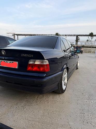 BMW: BMW 3 series: 2 l | 1994 il Sedan — 6