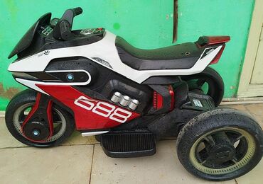 Oyuncaqlar: SaraMotor satilir tam islekdir qiymet 130 azn unvan H.aslanov