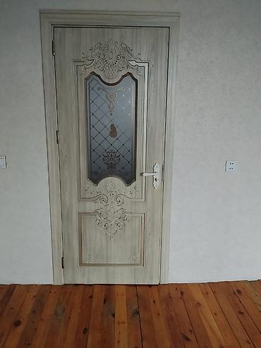 Klassik üslubda otaq qapısı - Material: ağac əsaslı (şpon fakturalı)