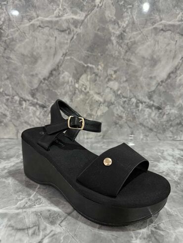 hogl obuca beograd: Sandals, Ara
