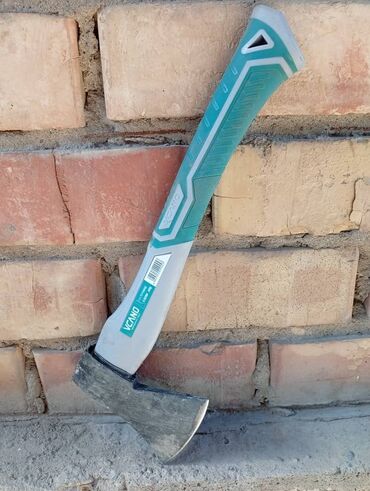 домкрат ош: Топор VCANQ с композитной рукояткой - Назначение: заготовка и колка