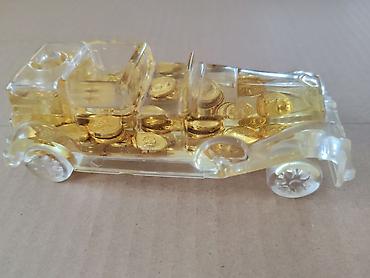 reflektor solarni: Dekorativna figura – oldtajmer automobil od providne smole sa zlatnim — 1
