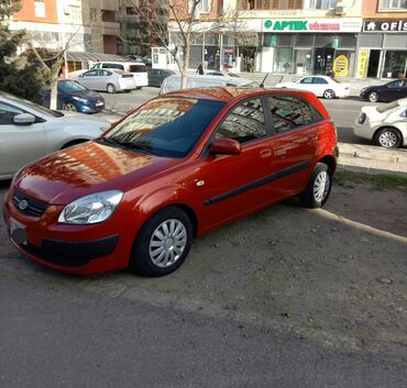 qalmaq şərti ilə masinlar: Kia Rio: 1.4 л | 2005 г. Хэтчбэк