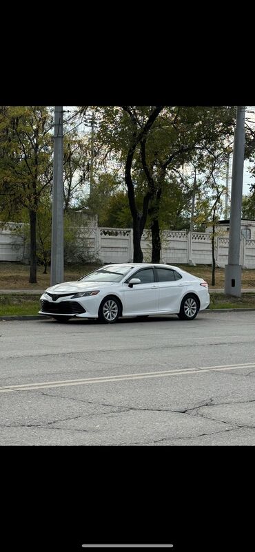 тоята вич: Toyota Camry: 2017 г., 2.5 л, Автомат, Бензин, Седан