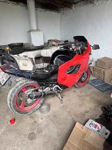 super soco: Naked Suzuki, 600 куб. см, Бензин, Взрослый, Б/у — 2