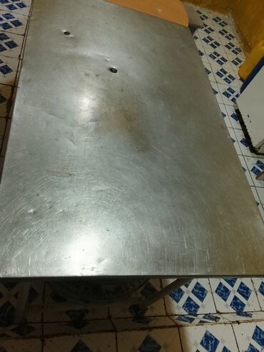 прокат национальных костюмов для детей: Стол для кухни кафе