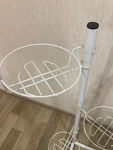 Bitkilər üçün dibçəklər: 2 ədən gül ücün podstavka satilir.təzədi.dəmirdəndi.paslanmır.biri -da lalafo.az — 12 Bitkilər üçün dibçəklər: 2 ədən gül ücün podstavka satilir.təzədi.dəmirdəndi.paslanmır.biri — 12