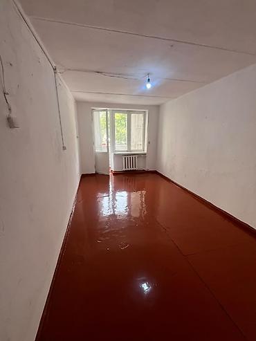 Продажа квартир: 1 комната, 18 м², Ошский мкр., Общежитие, 2 этаж, Косметический ремонт — 2