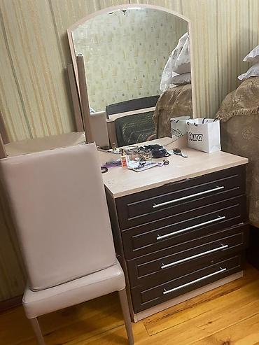 isdol usdul: Yemək masası və stul dəsti + künc divan - Masa: düz, mat qara səthli — 6