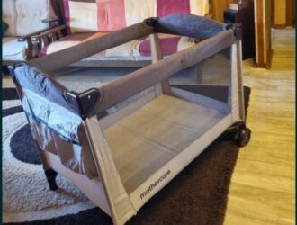 uşaq manej: Mothercare qatlanan uşaq çarpayısı/oyun maneci Üstündə hədiyyə qalın