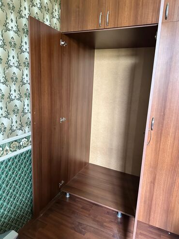 шкаф для ванной: Гардеробный шкаф, Б/у, 3 двери, Распашной, Прямой шкаф, Турция
