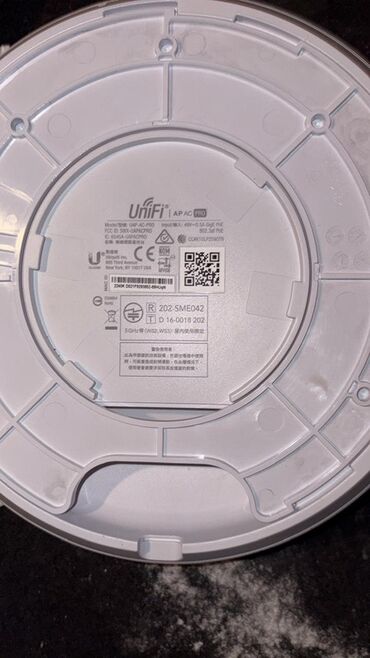 tp link 8 port: Ubiquiti UniFi AP AC Pro (UAP‑AC‑PRO) giriş nöqtəsi - İki diapazonlu