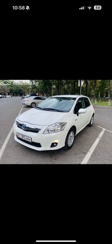 обмен на авто с доплатой: Toyota Auris: 2011 г., 1.8 л, Автомат, Гибрид, Хетчбек