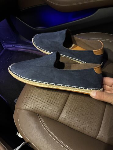 eqa shoes ecemi unvan: Espadil 44 razmer gara rengide var istiyen olsa shnuroknan olanida