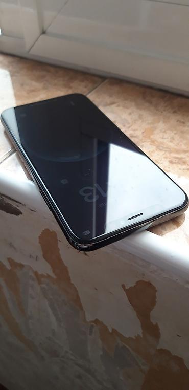 Apple iPhone: IPhone X, Qara, Face ID — 2