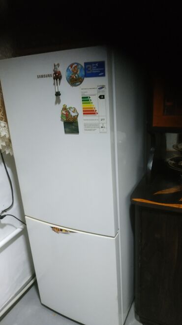 срочно связи переездом: Холодильник Samsung, Б/у, Двухкамерный, De frost (капельный)