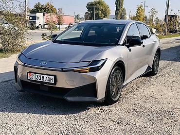 wuling mini ev: Toyota bZ3: 2023 г., Электромобиль, Седан — 8