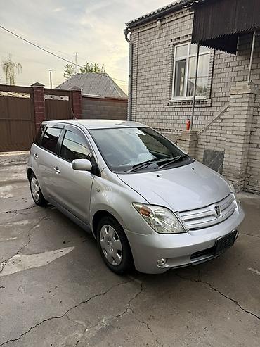 byd e1: Toyota Ist: 2003 г., 1.3 л, Автомат, Бензин, Хэтчбэк — 2