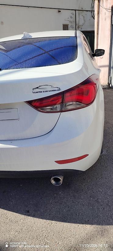 behkaran iran peci: Hyundai Elantra sedan – ağ rəng, benzinli. Texniki və xarici — 3