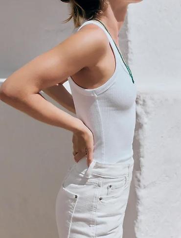 ✨ Zara-dan hər qarderobda mütləq olmalı olan ağ basic mayka! ✨ Yay