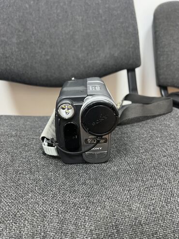 камера няня: Sony видео камера 
Цена 2500