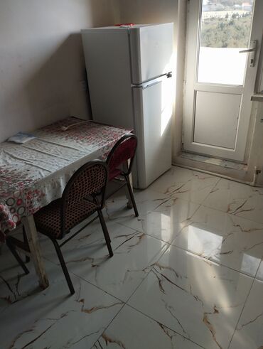 Gigiyenik duşlar: Mənzildə sanitar qovşaq və eyvanlar - Sanitar qovşaq: divardan asma — 5