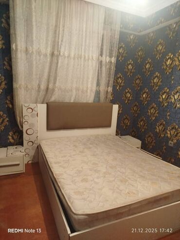 Uzunmüddətli kirayə mənzillər: Xaqlar metrosu yanınında mənzil kirayə verilir. Mərtəbə 16/4. Ümumi — 8