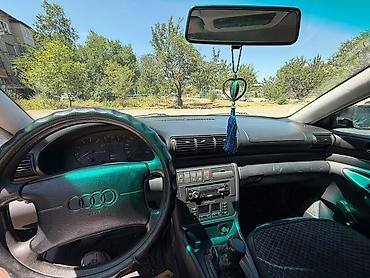 bye e5: Audi A4: 1995 г., 1.8 л, Механика, Бензин, Седан — 9