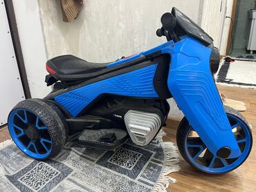 uşaq üçün oturacaq: Motosiklet 100 azn tecili satilir prablemi yoxdu tam iwlek