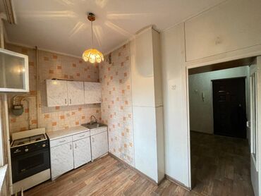 Продажа квартир: 1 комната, 35 м², 106 серия, 7 этаж, Старый ремонт