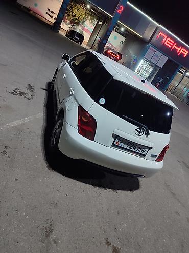 Продажа авто: Toyota Ist: 2002 г., 1.5 л, Автомат, Бензин, Хэтчбэк — 4