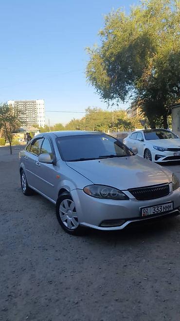 марсель: Chevrolet : 2014 г., 1.6 л, Механика, Бензин, Седан — 4